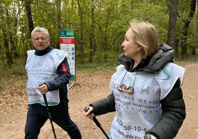 Первая тренировка по скандинавской ходьбе